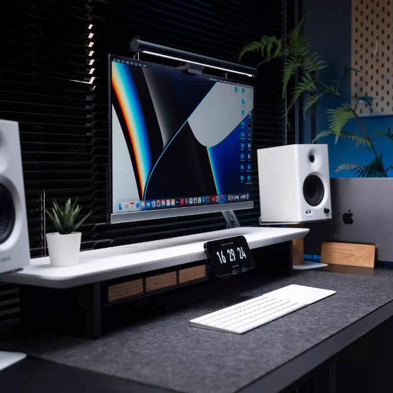 Walnut / Oak Wood Speaker Stan - Desk Setup Oak のレビューと価格