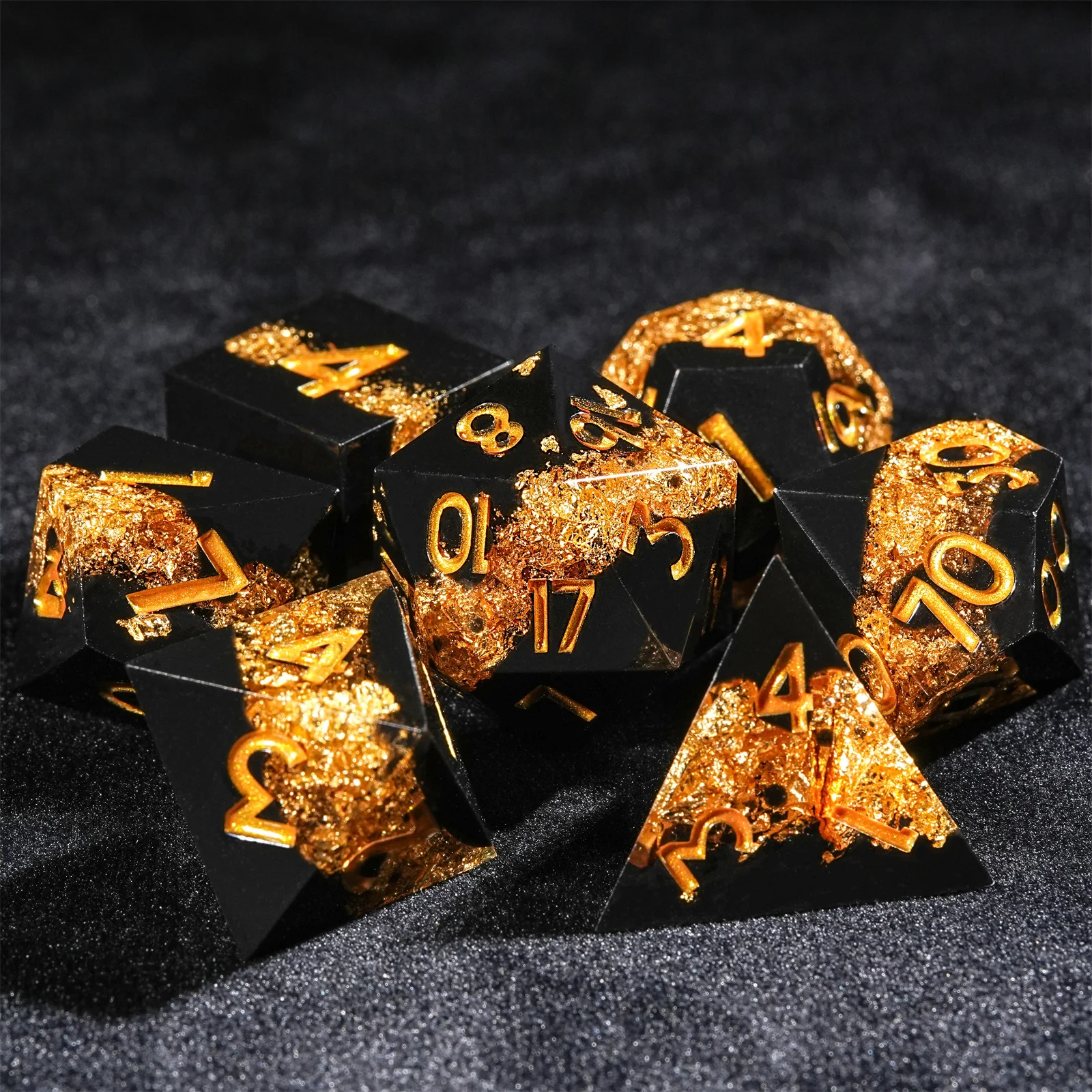 7pcs DND Dice Resin Black Gold - Desk Setup Black のレビューと価格