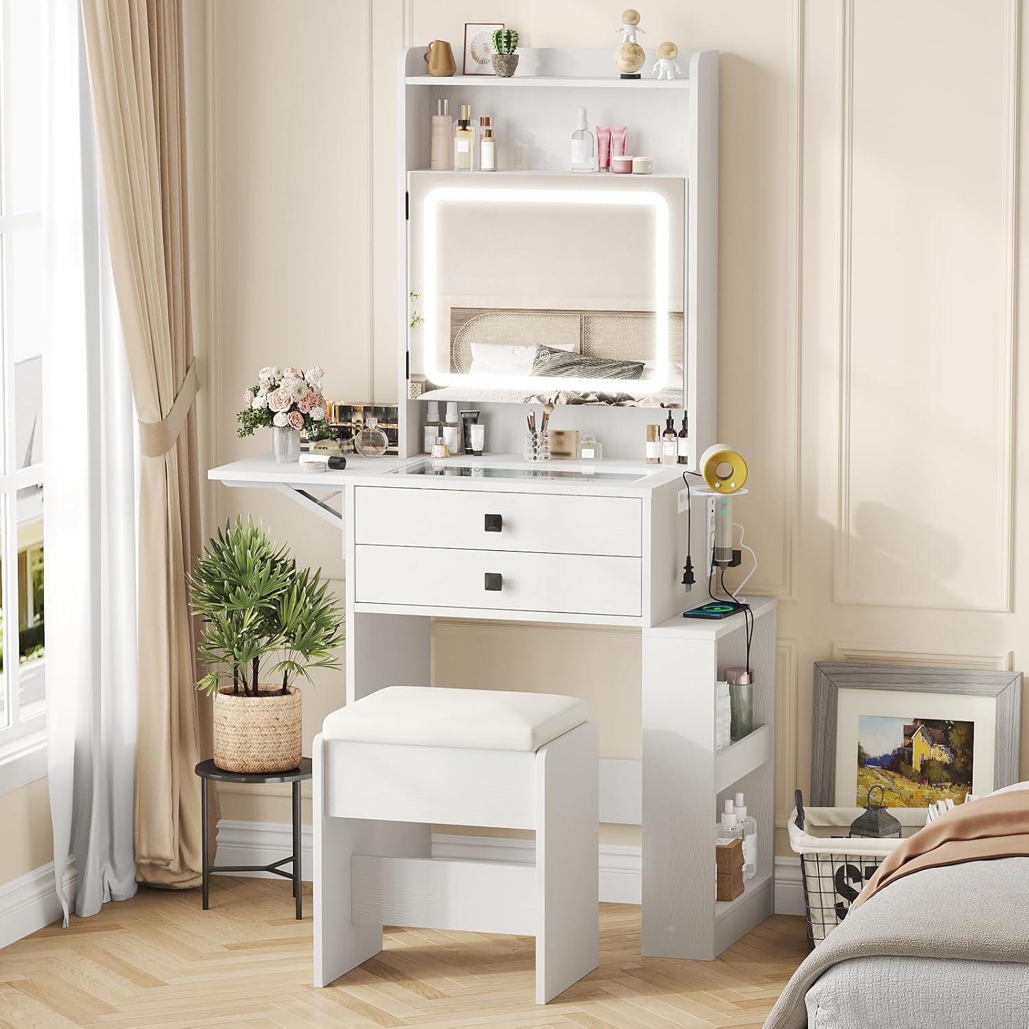 Small Makeup Vanity Desk with  - Desk Setup Charging Station のレビューと価格