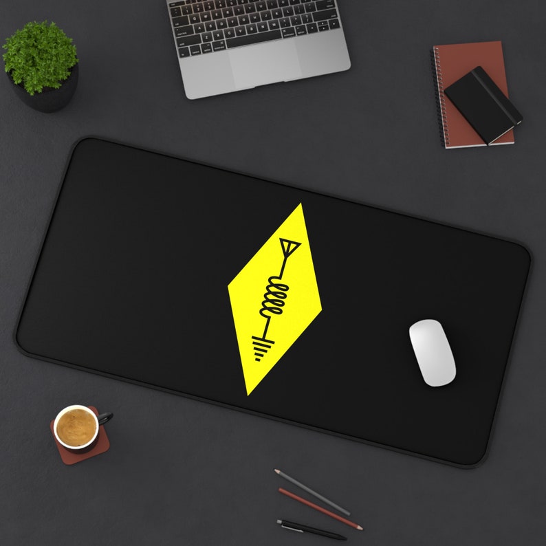 Amateur Radio Symbol Table Mat - Desk Setup Black のレビューと価格