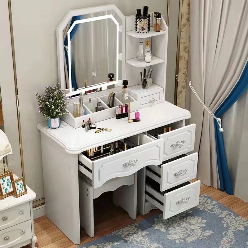 Girls White and Pink Modern Wo - Desk Setup Simple のレビューと価格