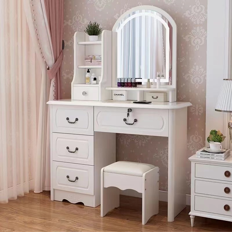 Girls White and Pink Modern Wo - Desk Setup Simple のレビューと価格